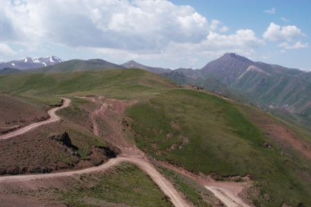 Kirgistan - Kara-Keche Ashuu Pass 3.384 m